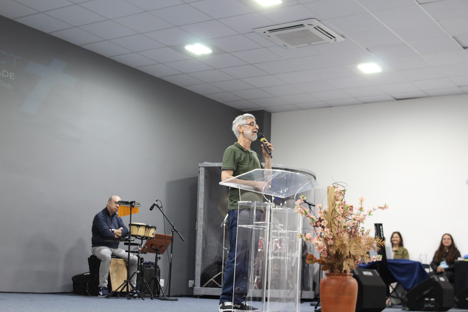 Fotografia 13 do álbum Culto Dominical