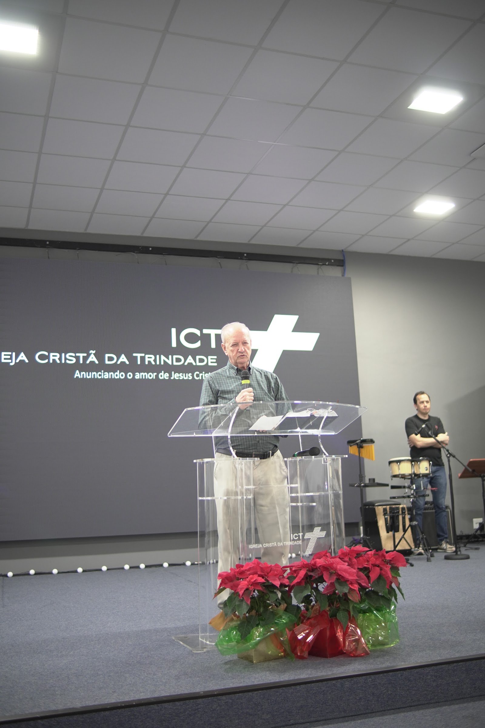 Fotografia 18 do álbum Culto Dominical