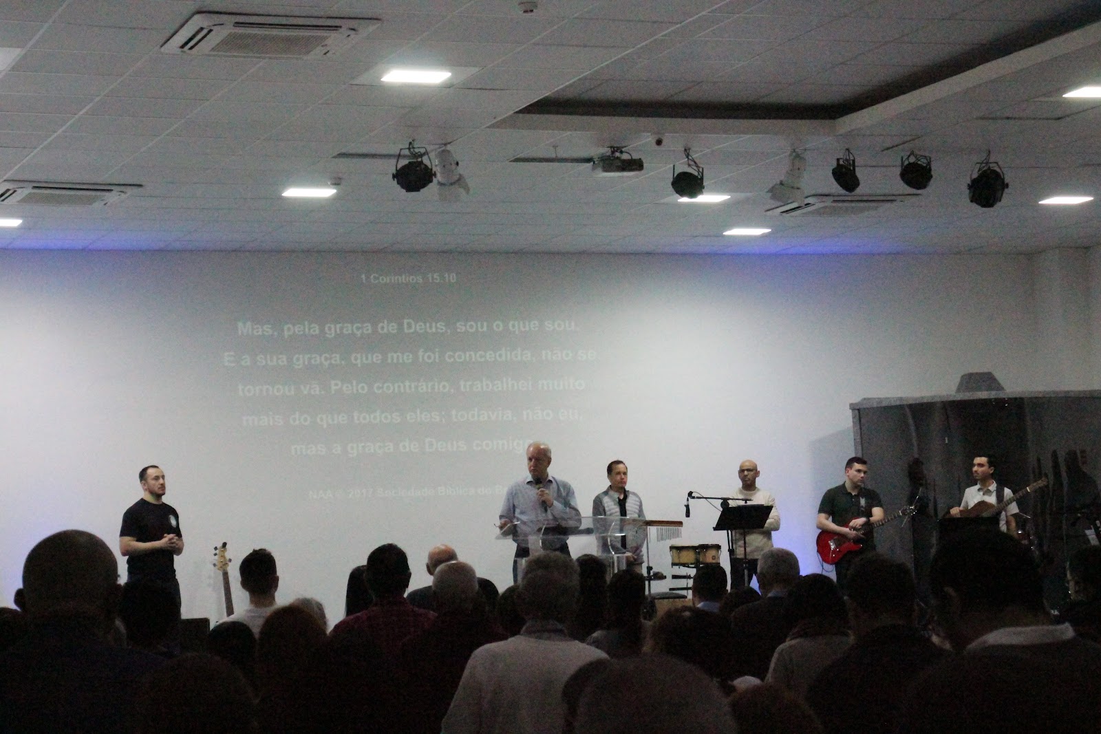 Fotografia 11 do álbum Culto Dominical