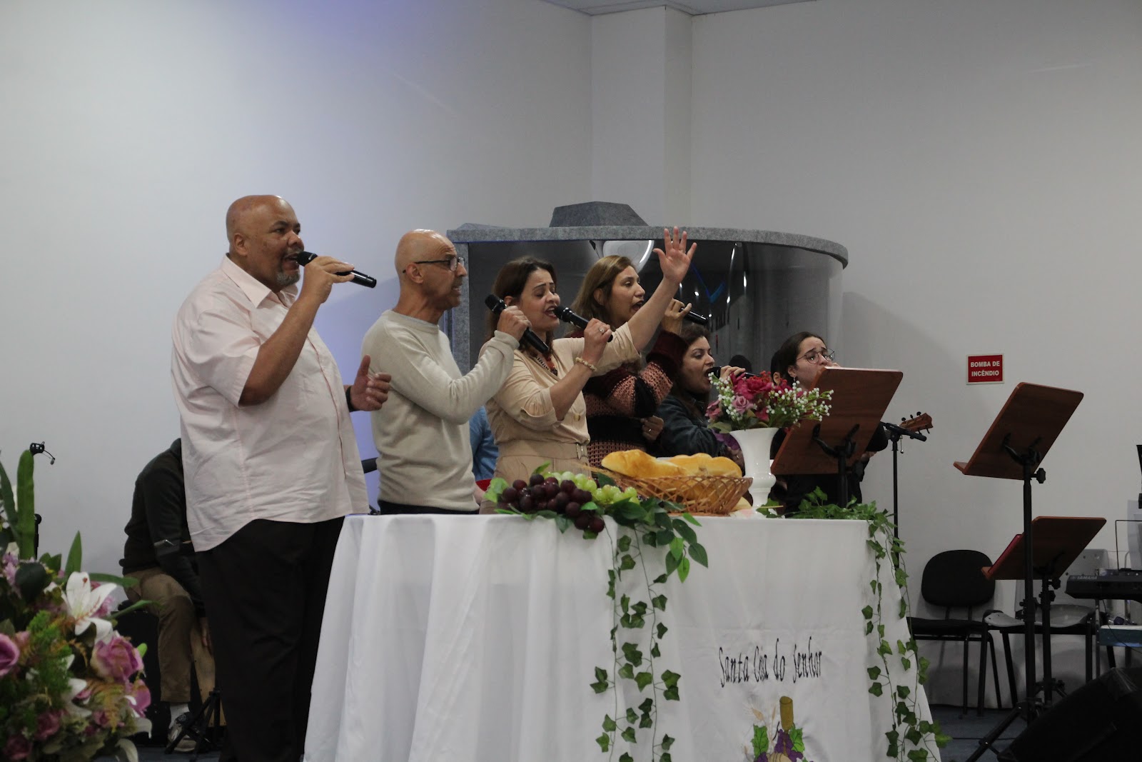 Fotografia 9 do álbum Culto Dominical
