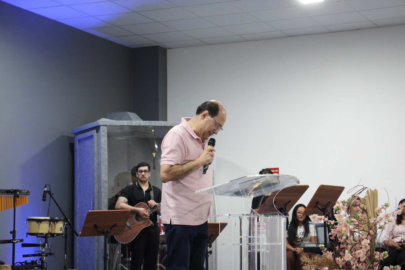 Fotografia 12 do álbum Culto Dominical
